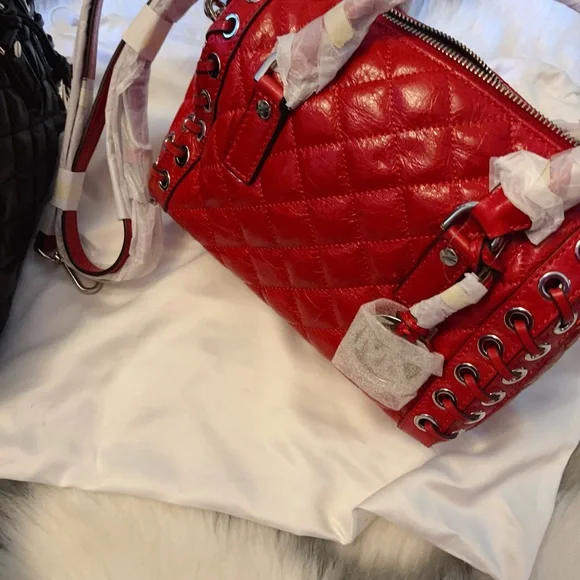 Authentic brand new MK Hippie Grommt Sophie satchel in leather - Picture 4 of 7